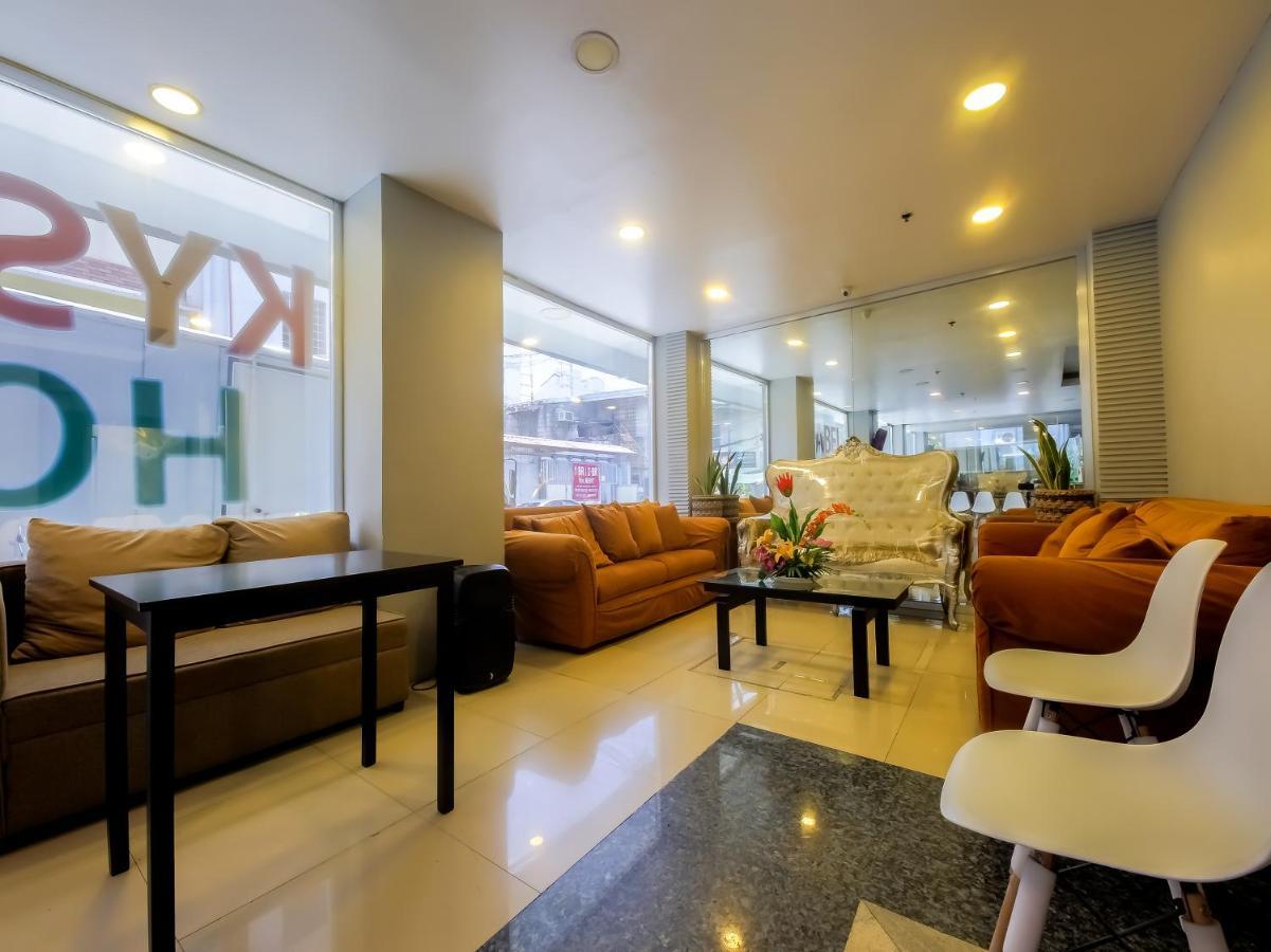 Vaccinated Staff - Oyo 837 Kysabel Hotel Paco 外观 照片
